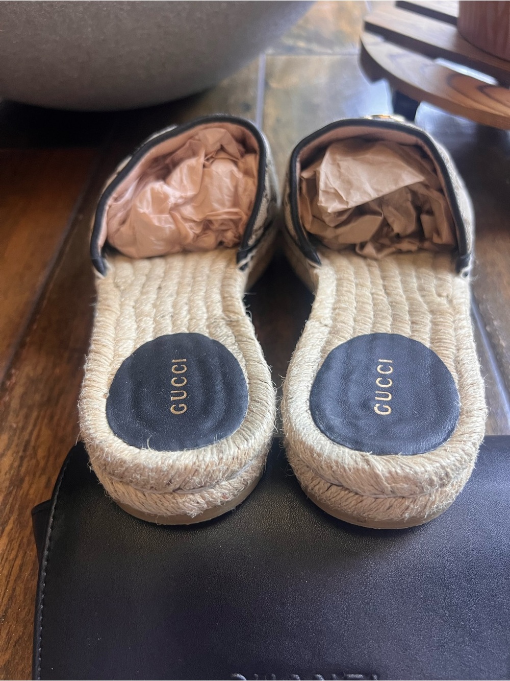 Gucci Marmont gold GG Monogram Matelasse Canvas Slide Espadrille Sandals EU 41 - Picture 11 of 16